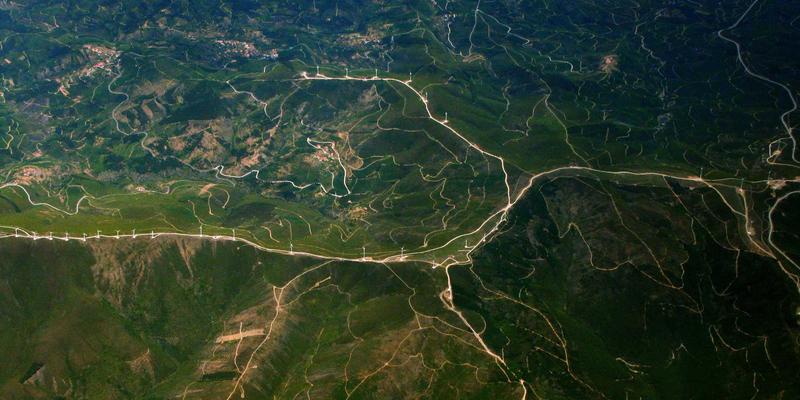 KIZ风格61：用橙色主题与清新格调，打造今夏最具活力的穿搭宣言