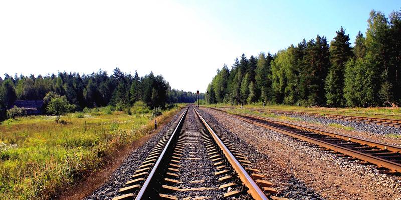 KIZ风格64：以橙色主题点燃时尚搭配的无限可能