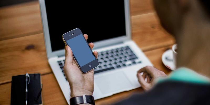 KIZ风格冬季穿搭指南：用橙色主题与清新风格打造兼具保暖与松弛感的造型